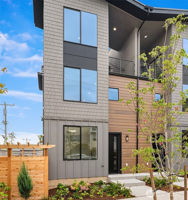 Property photo for 807 N 39th Street, Seattle