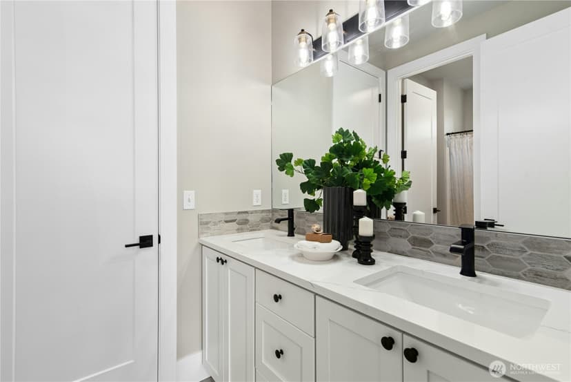 Property photo for 17840 10th Avenue NW, Shoreline photo 23