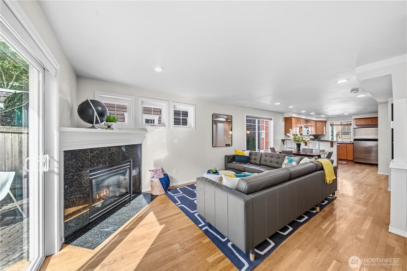 Property photo for 12325 10th Place NE #D, Seattle photo 3