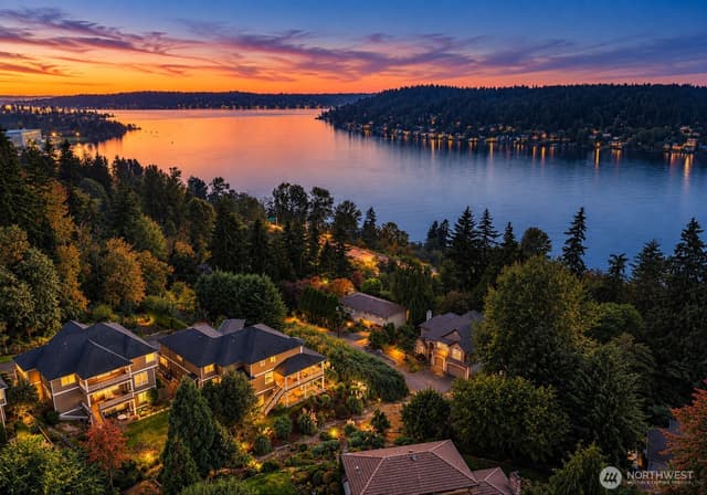 Property photo for 11022 SE 61st Place, Bellevue