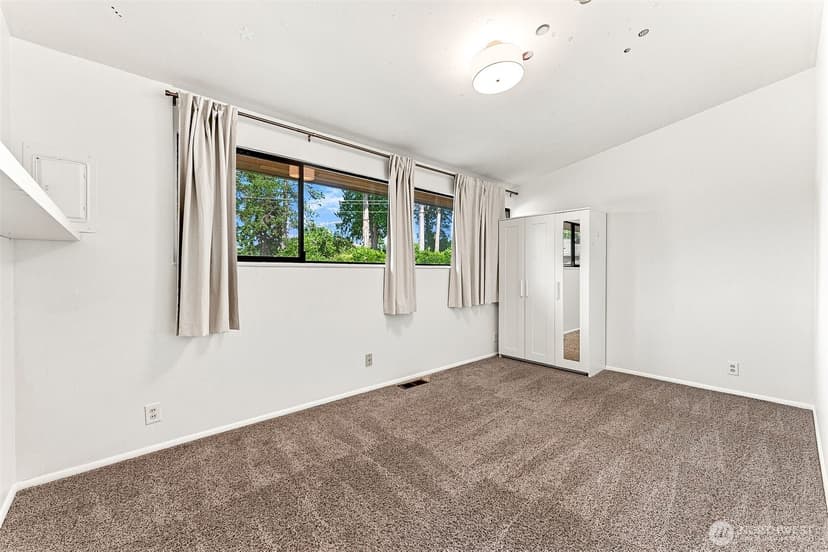 Property photo for 25657 Marine View Drive S, Des Moines photo 19