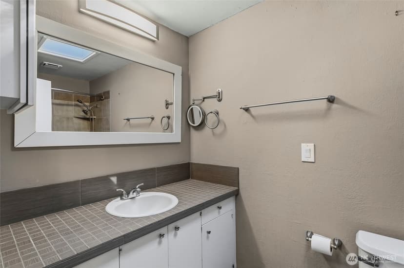 Property photo for 7211 44th Street W, University Place photo 15
