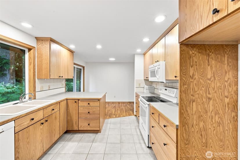 Property photo for 13240 SE 235th Street, Kent photo 12
