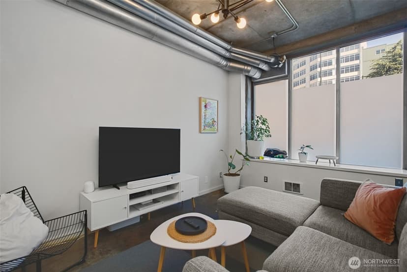 Property photo for 66 Bell Street #4, Seattle photo 3