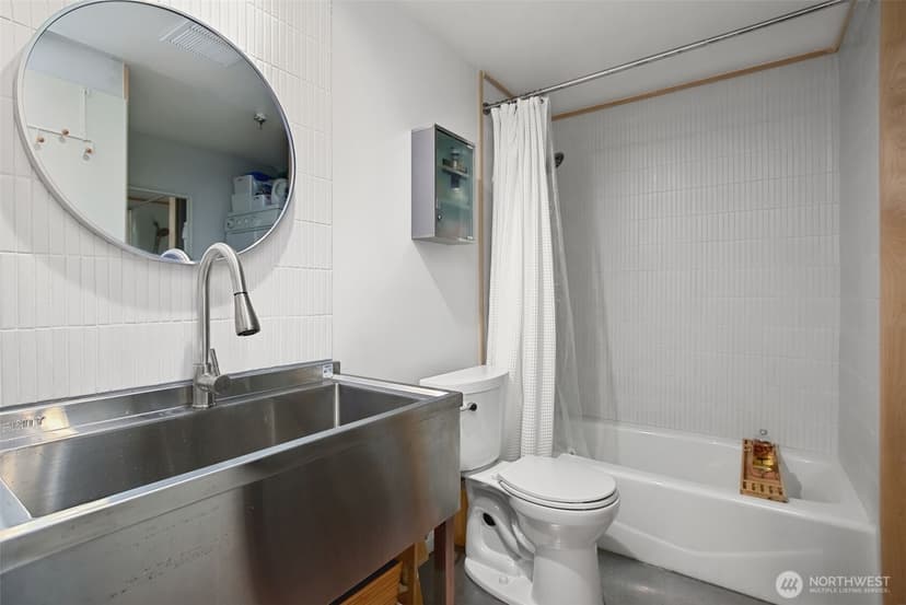 Property photo for 66 Bell Street #4, Seattle photo 16