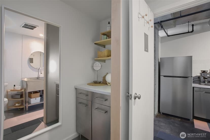 Property photo for 66 Bell Street #4, Seattle photo 15