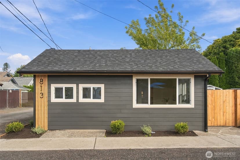 Property photo for 813 SE 2nd Street, Auburn