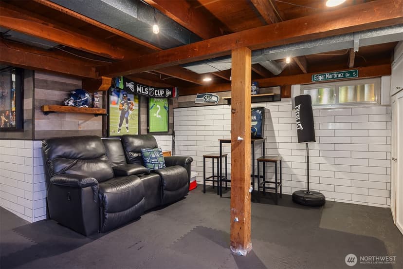 Property photo for 43 W Etruria, Seattle photo 16