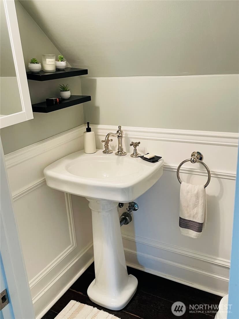 Property photo for 43 W Etruria, Seattle photo 14