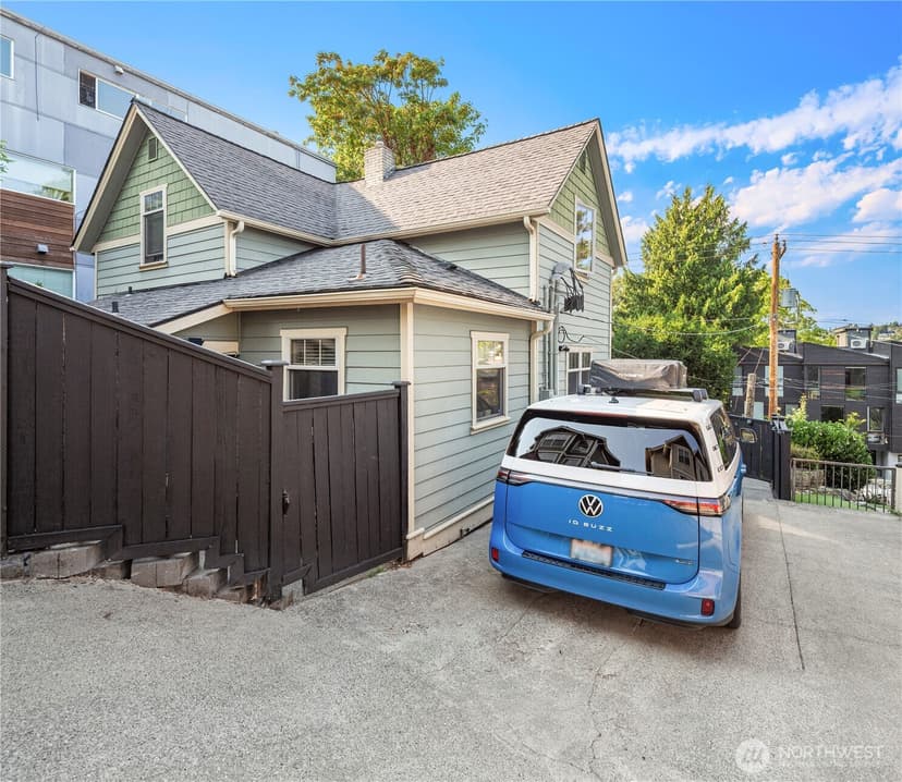 Property photo for 43 W Etruria, Seattle photo 24