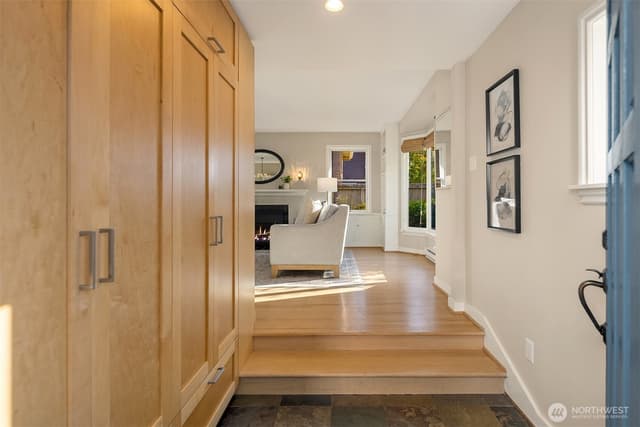 Property photo for 4736 46th Avenue NE, Seattle photo 4