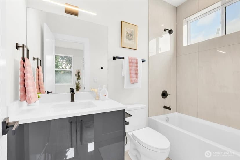 Property photo for 7005 NE 182nd St #101, Kenmore photo 27