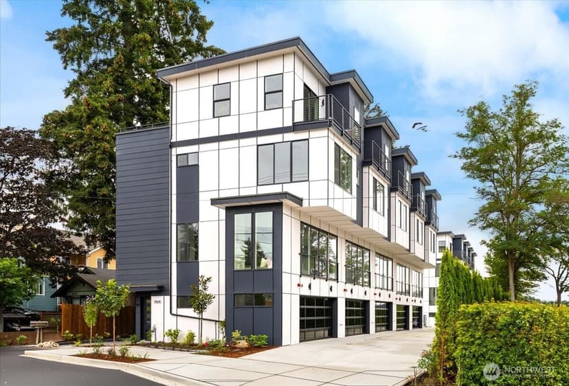 Property photo for 7005 NE 182nd St #101, Kenmore photo 35