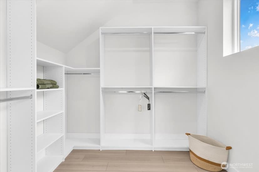 Property photo for 7005 NE 182nd St #101, Kenmore photo 18