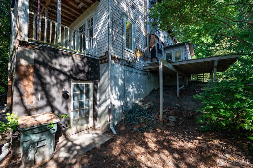 Property photo for 4810 54th Avenue SW, Seattle photo 24