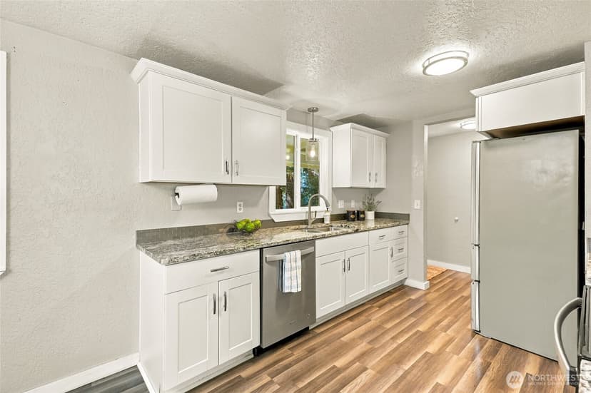 Property photo for 21501 Marine Drive, Stanwood photo 6