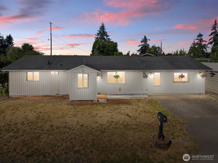 Property photo for 9304 55TH Avenue NE, Marysville photo 2