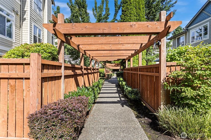Property photo for 2034 Newport Way NW #11-1, Issaquah photo 24