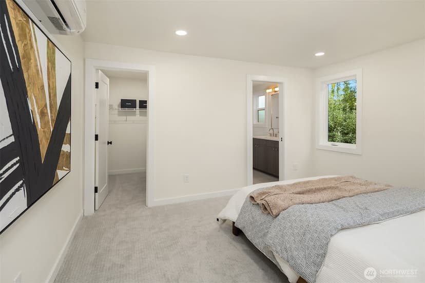 Property photo for 4331 NE 57th Street, Seattle photo 9