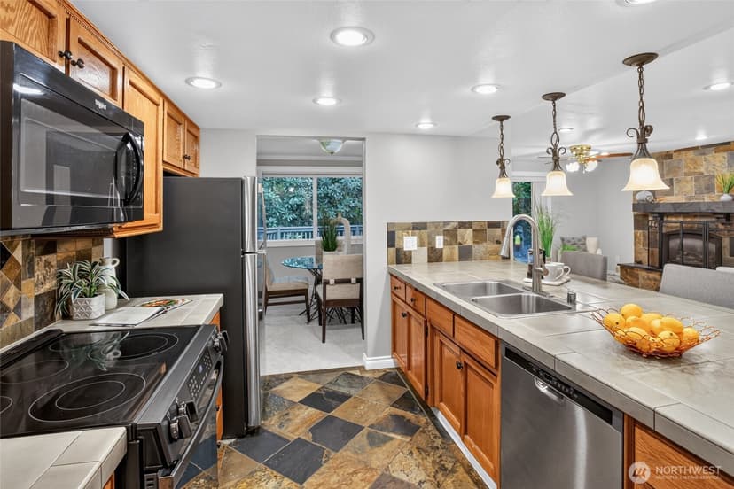 Property photo for 2824 SE 255th Avenue, Sammamish photo 8