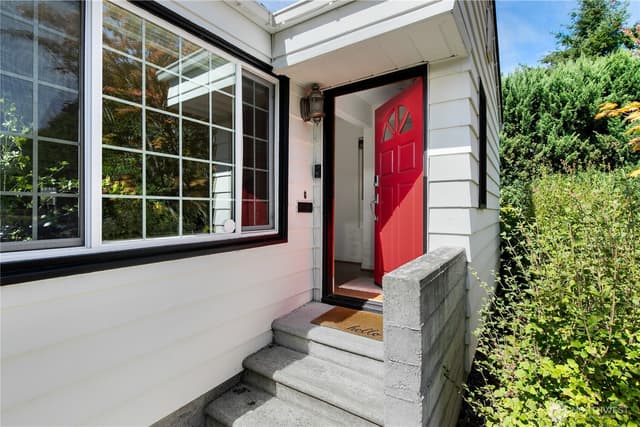 Property photo for 8353 20th Avenue NW, Seattle photo 4
