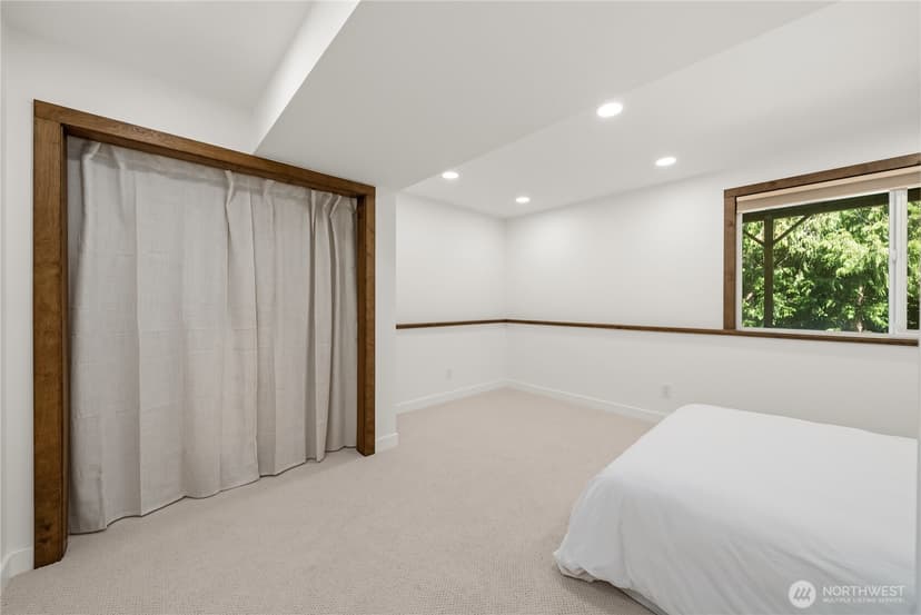 Property photo for 32544 42nd Place SW, Federal Way photo 24