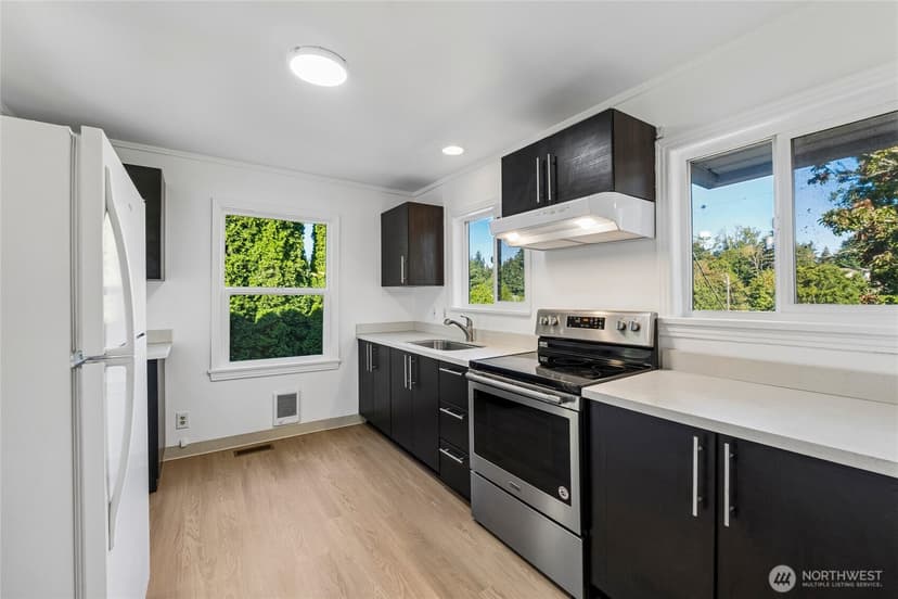 Property photo for 7014 S 126th Street, Seattle photo 6