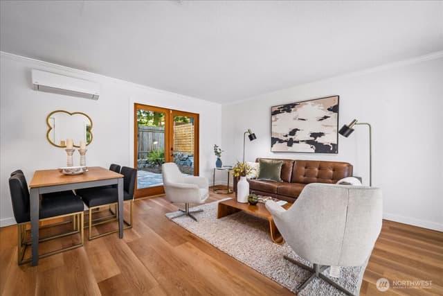 Property photo for 14346 Interlake Avenue N, Seattle photo 3