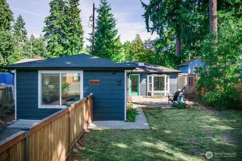 Property photo for 14346 Interlake Avenue N, Seattle