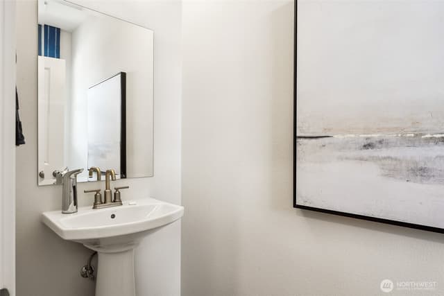 Property photo for 3947 Flat Top Drive, Bremerton photo 4
