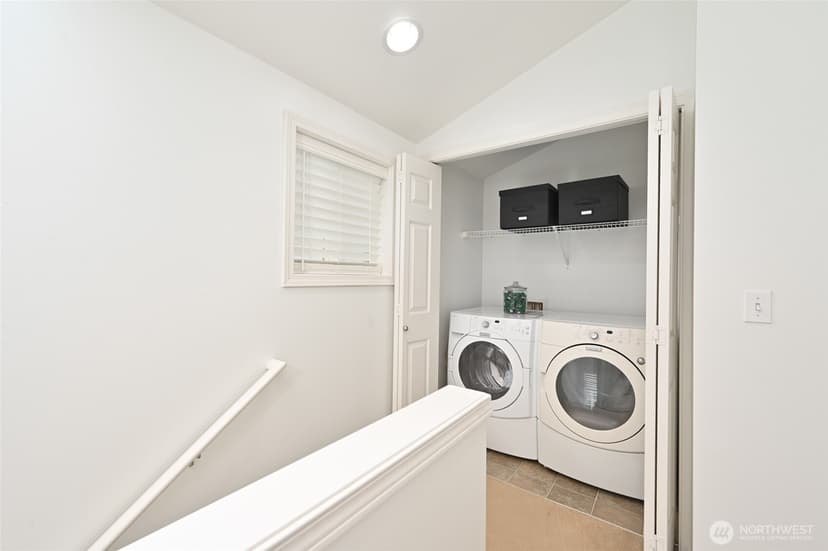 Property photo for 8509 Midvale Avenue N #C, Seattle photo 15