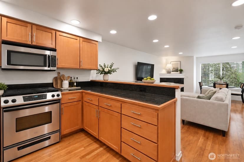 Property photo for 8509 Midvale Avenue N #C, Seattle photo 7