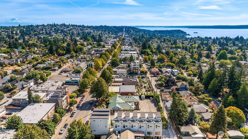 Property photo for 5253 California Avenue SW #F, Seattle photo 38