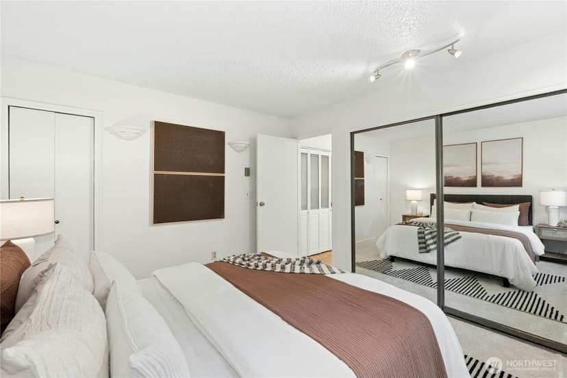 Property photo for 3033 127th Place SE #I11, Bellevue photo 13