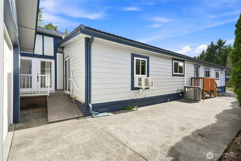 Property photo for 19401 127th Avenue NE, Bothell photo 32