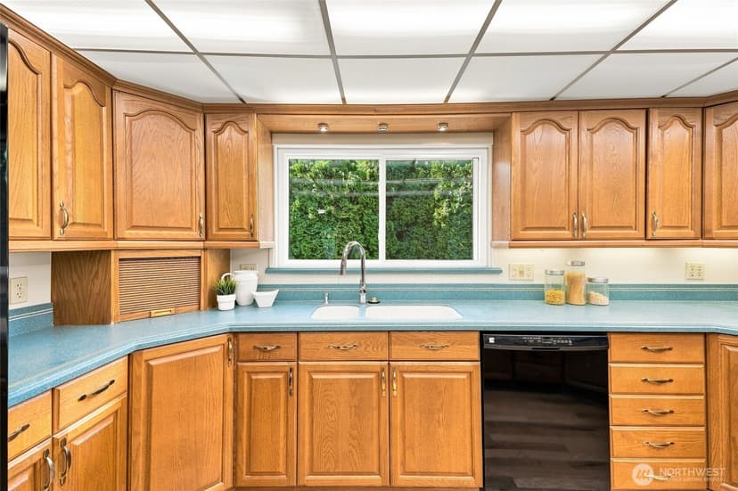 Property photo for 19401 127th Avenue NE, Bothell photo 11