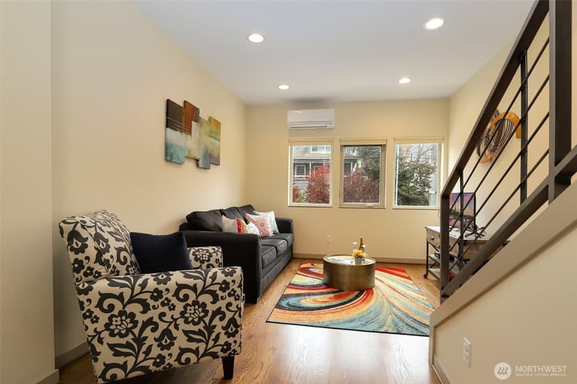 Property photo for 709 15th Avenue #B, Seattle photo 8