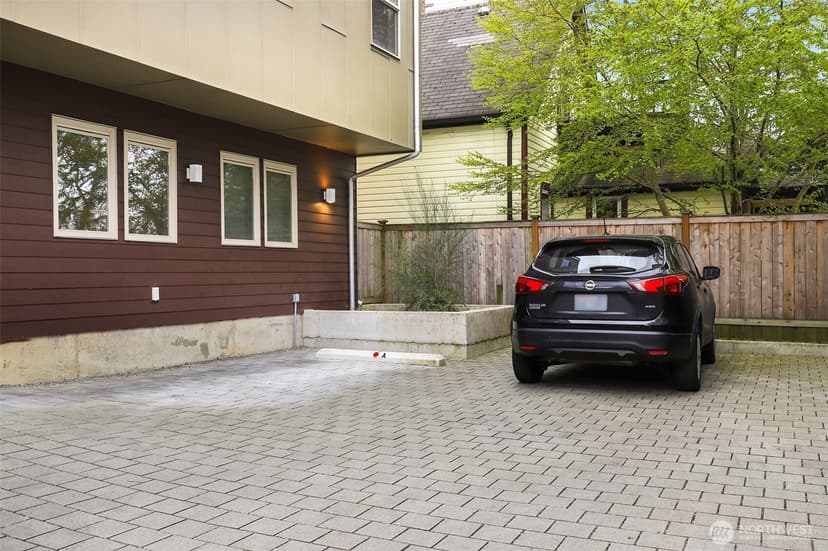 Property photo for 709 15th Avenue #B, Seattle photo 15