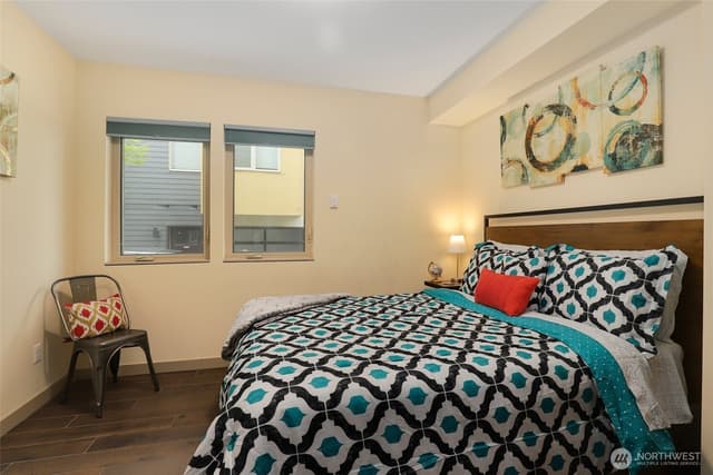 Property photo for 709 15th Avenue #B, Seattle photo 3
