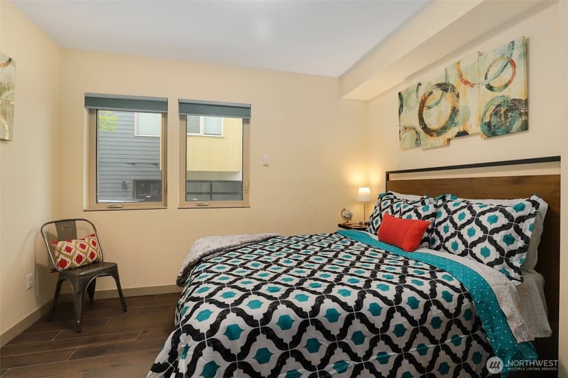 Property photo for 709 15th Avenue #B, Seattle photo 3