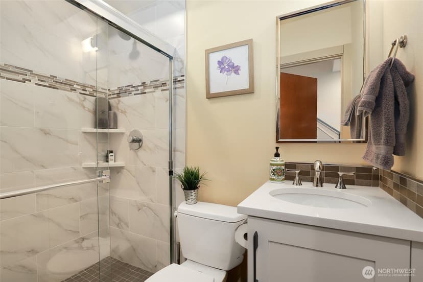 Property photo for 709 15th Avenue #B, Seattle photo 4