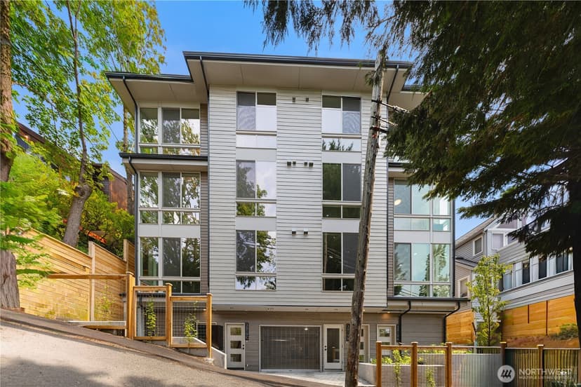 Property photo for 3819 C Fremont Avenue N, Seattle photo 28