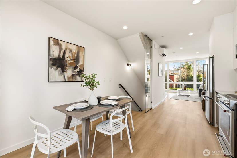 Property photo for 3819 C Fremont Avenue N, Seattle photo 10