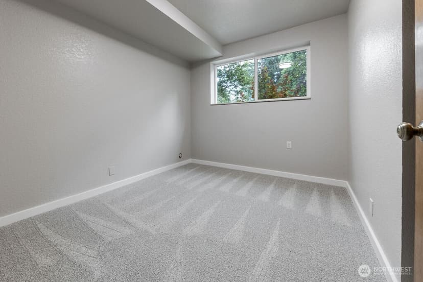 Property photo for 10004 180th Street SE, Snohomish photo 30