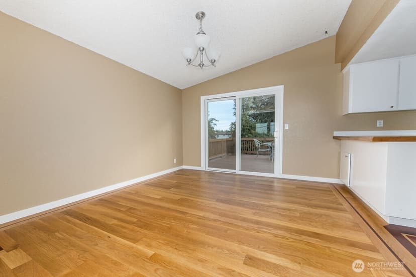 Property photo for 10004 180th Street SE, Snohomish photo 8