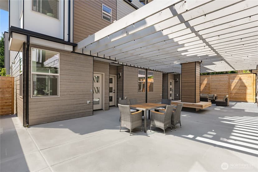Property photo for 3819 A Fremont Avenue N, Seattle photo 29
