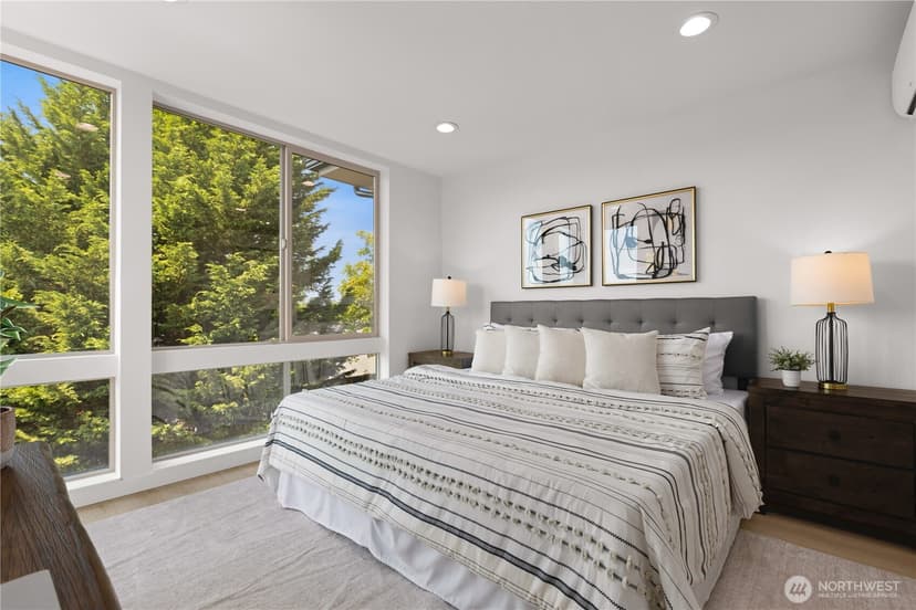 Property photo for 3819 A Fremont Avenue N, Seattle photo 14