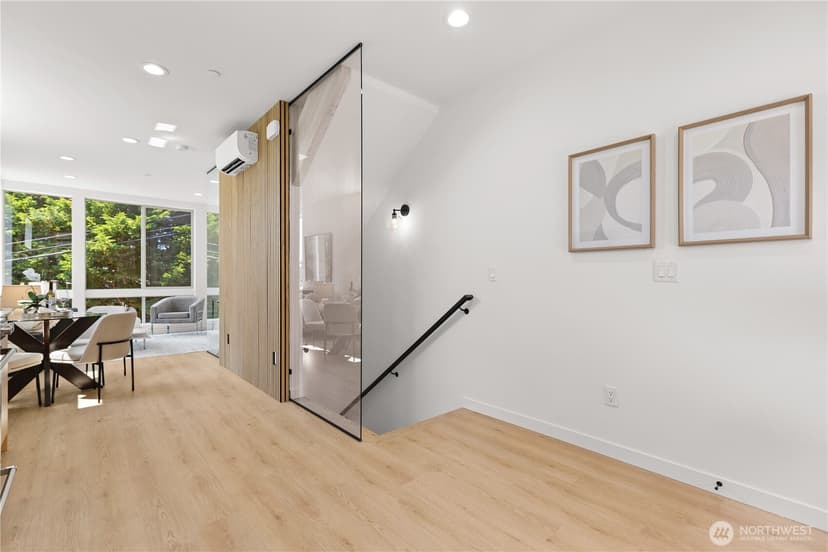 Property photo for 3819 A Fremont Avenue N, Seattle photo 12