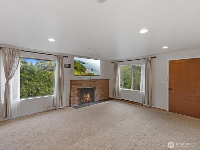 Property photo for 4631 47th Avenue S, Seattle photo 3
