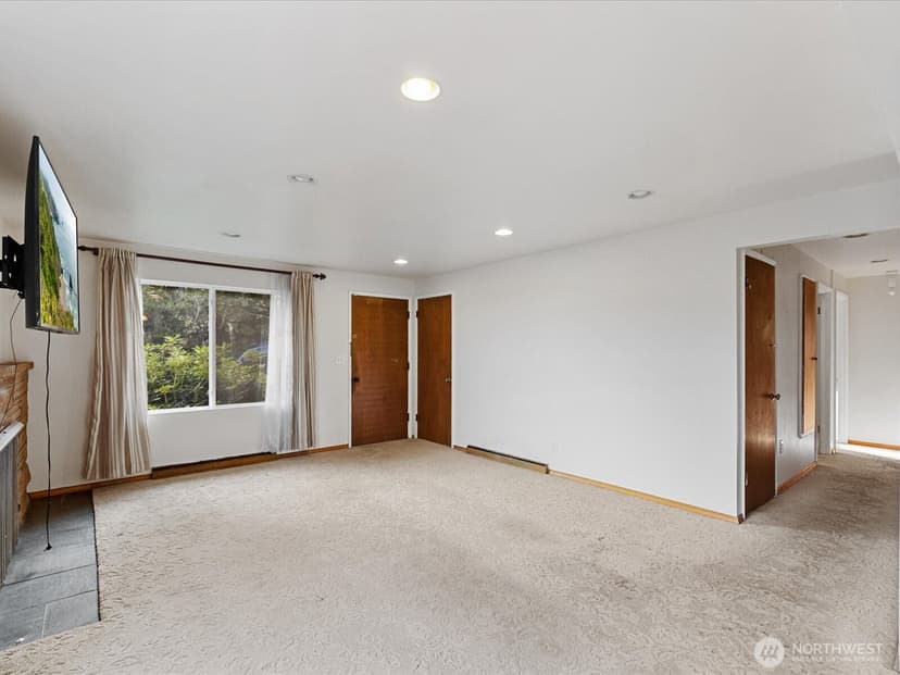 Property photo for 4631 47th Avenue S, Seattle photo 4
